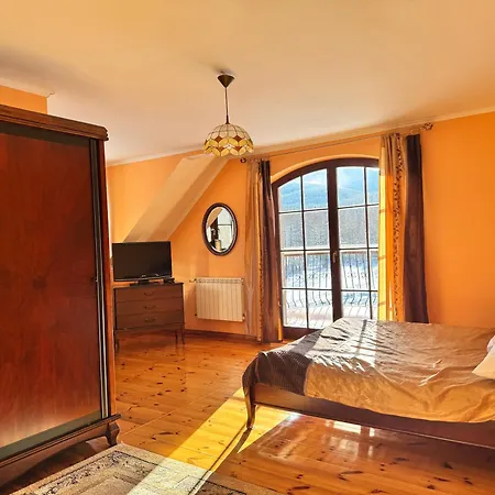 Bed and breakfast Lesna Polana 3*